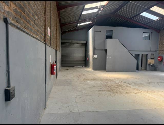 264M² WAREHOUSE TO LET IN ANDERBOLT
